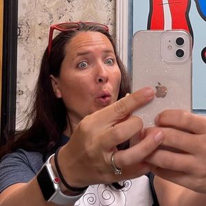 Meet your Posher, April